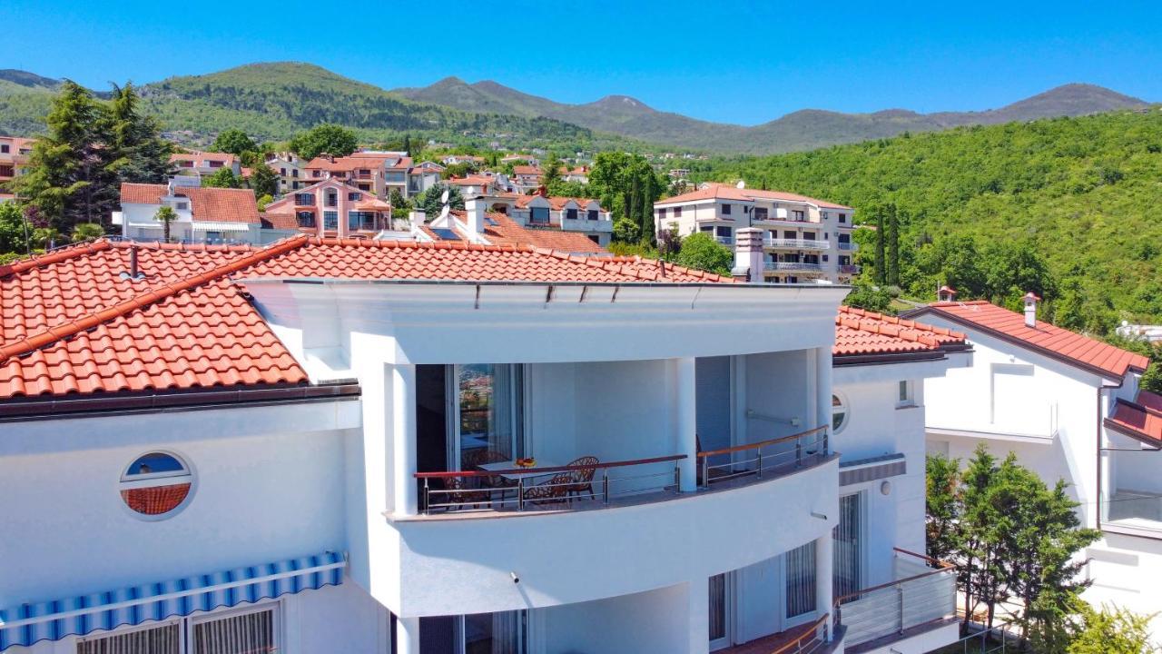 Sea View Apartment In Ičići Buitenkant foto