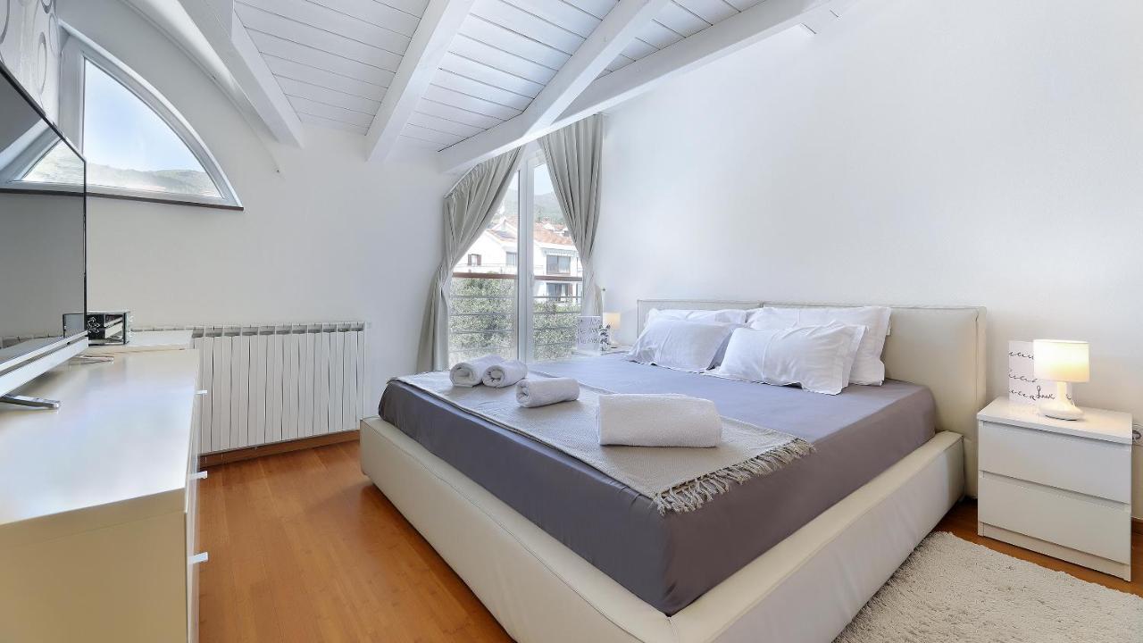 Sea View Apartment In Ičići Buitenkant foto