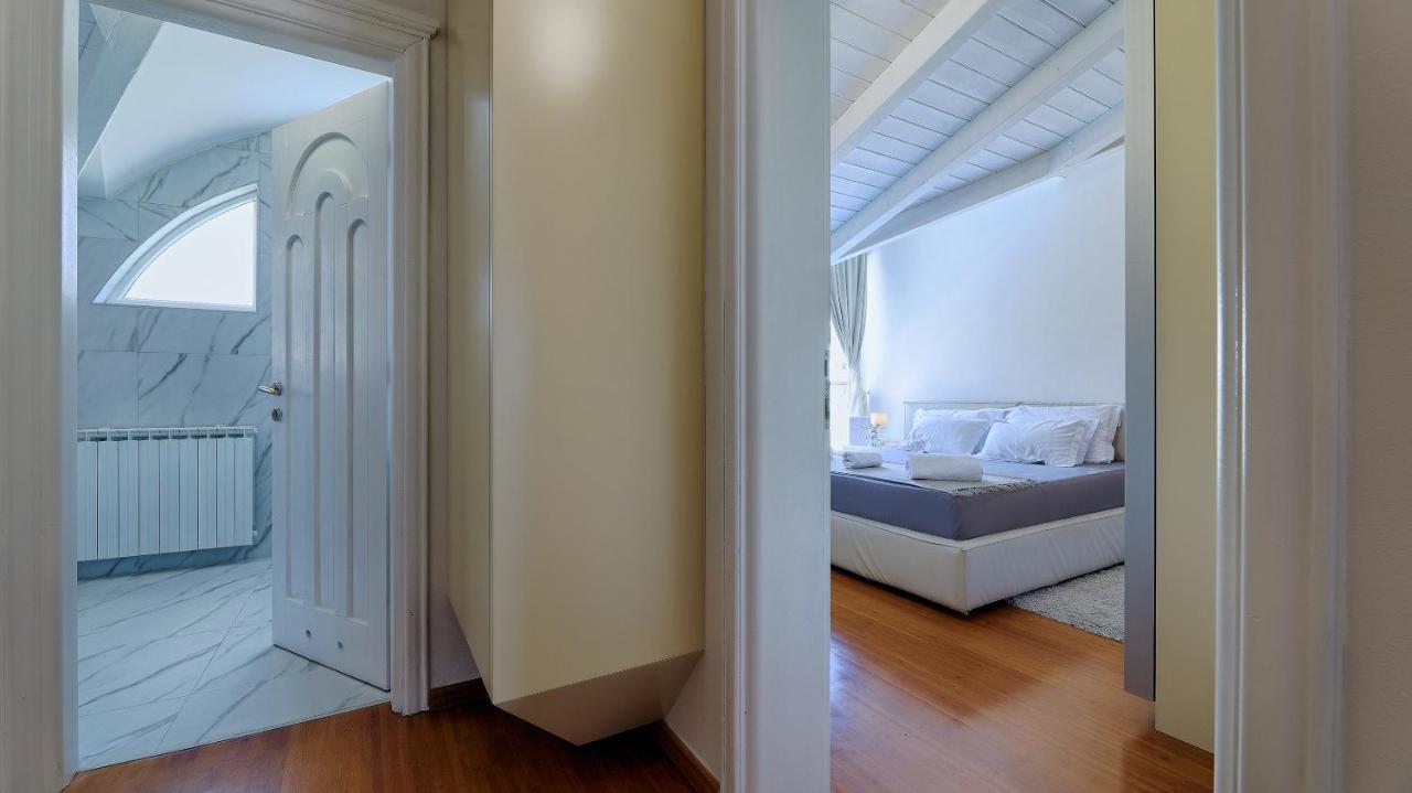 Sea View Apartment In Ičići Buitenkant foto