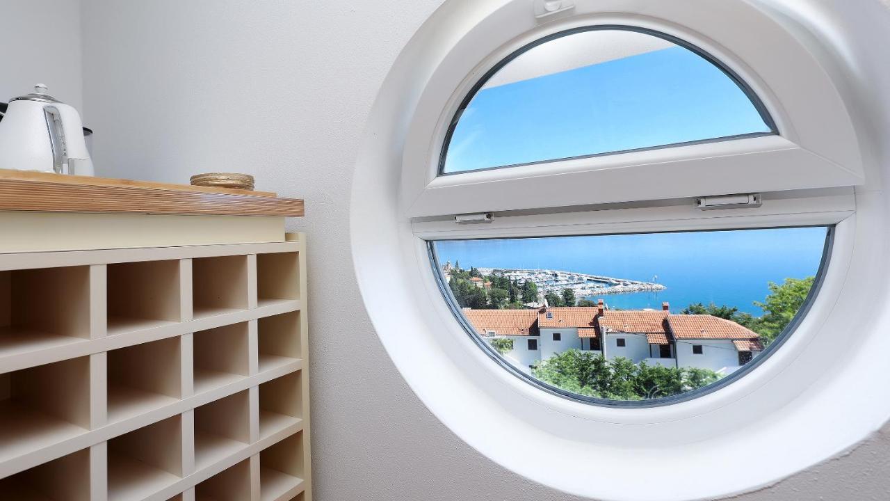 Sea View Apartment In Ičići Buitenkant foto